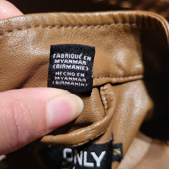 NWOT Brown faux leather jacket / Manteau en faux cuir brun - Picture 7 of 13